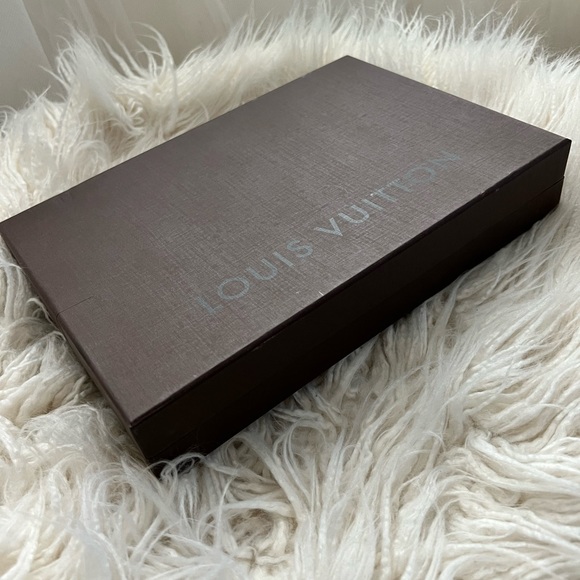 Louis Vuitton Gift Box - Picture 6 of 6